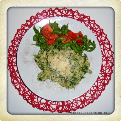 Pasta mit Blattspinat und Gorgonzolasauce